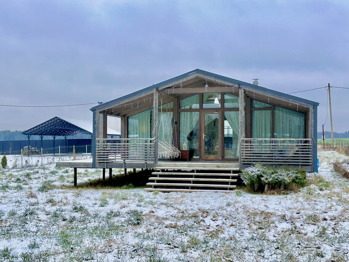 Частный дом уютный дубль у леса и поля