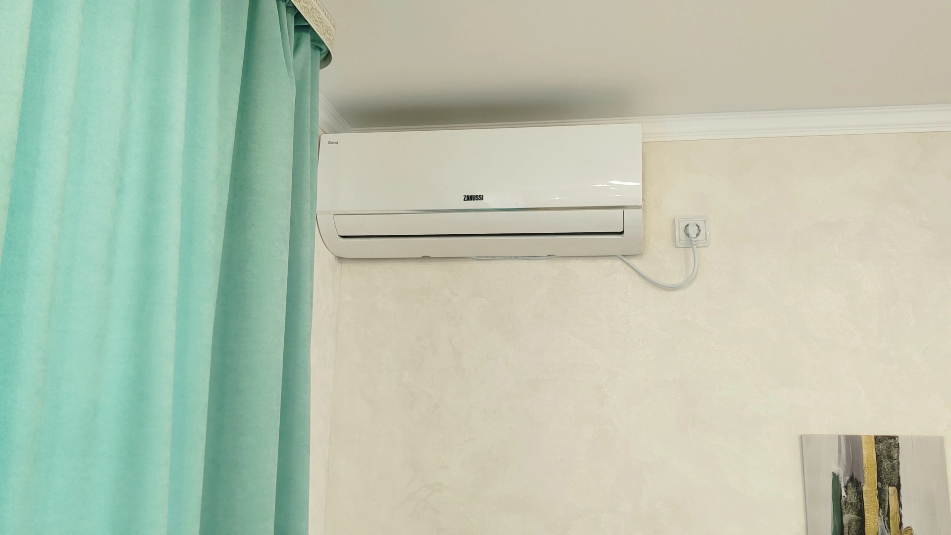 Квартира Новая Cовременная Cтудия с Видом на Рощу