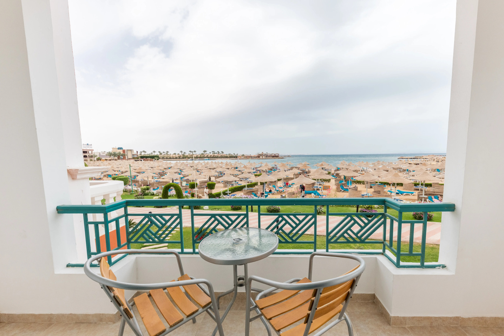 SUNRISE Garden Beach Resort