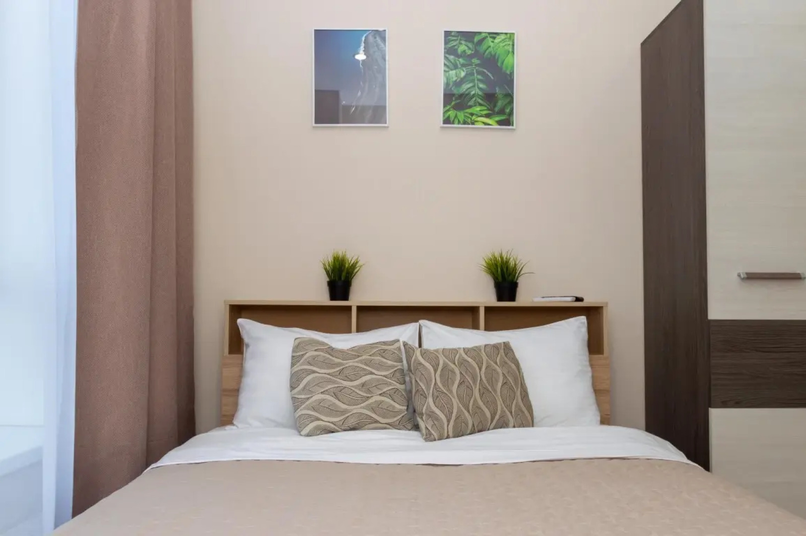 Апартаменты Мини студия в Центре с кухней, душем и большим окном