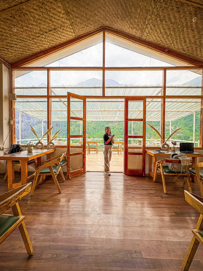 Хостел Young Monk Hostel & Cafe Jibhi