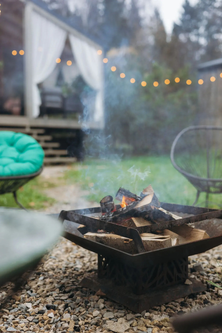 Частный дом с баней бочкой у воды и леса