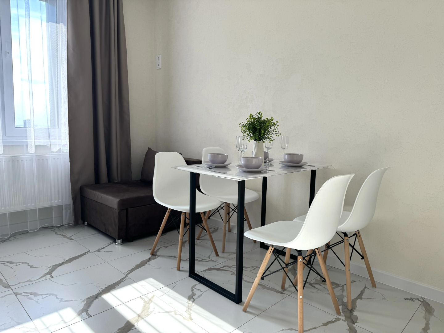 Квартира Рядом с Метро и Видом на Закат