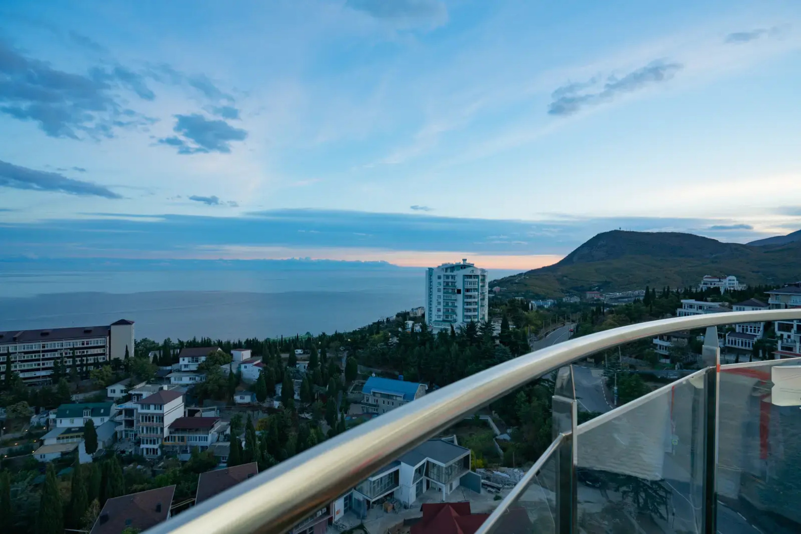 Апартаменты LS-Lux-Orange с прямым видом на море с 14 этажа