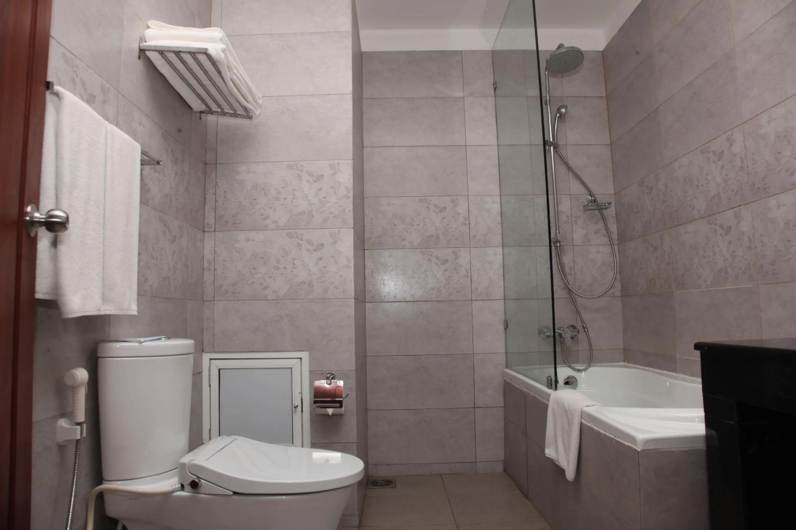 Mirage Colombo Hotel