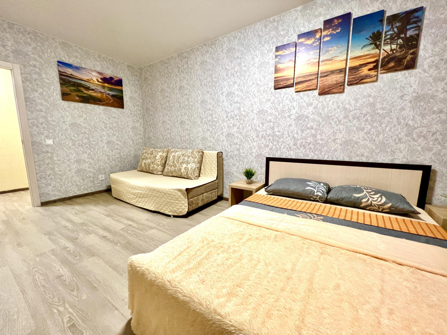 Апартаменты Уютные в ЖК Академический на 8 этаже (рядом с Парком Гагарина) пр-кт К.Маркса, 242