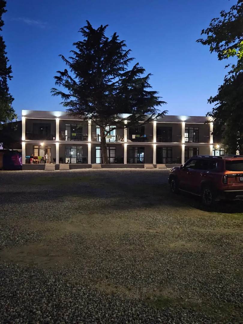 Курортный отель Три тополя