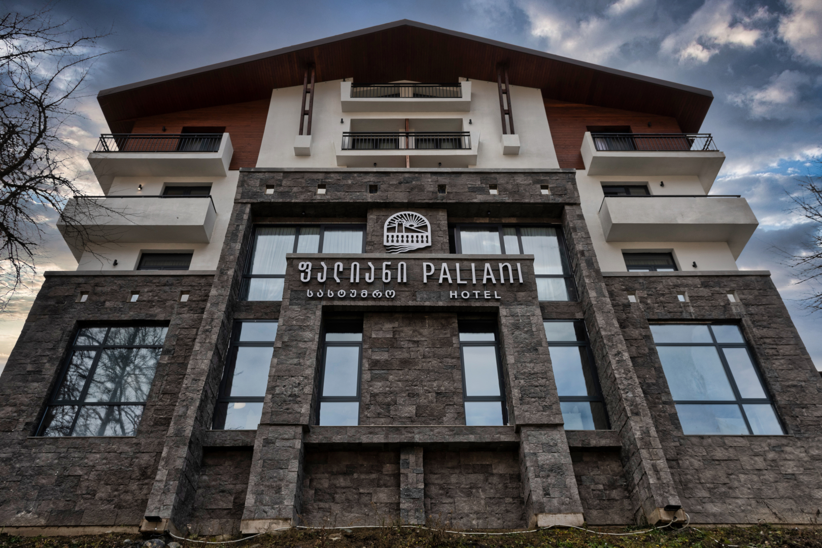 Отель Paliani