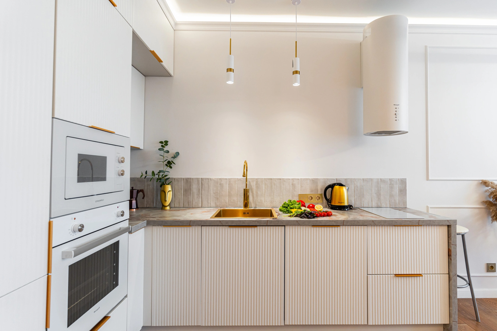 Апартаменты дизайнерские в центре Новороссийска от LetoApart