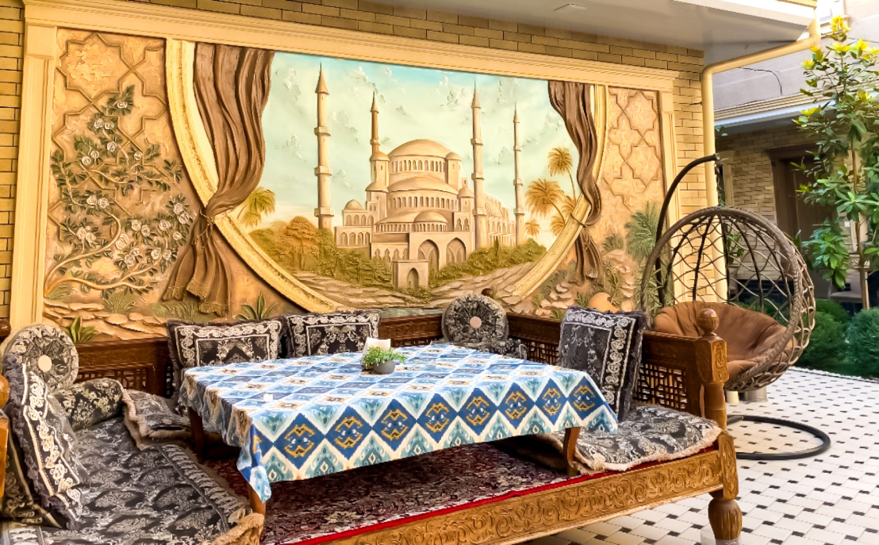 Отель Archie Family