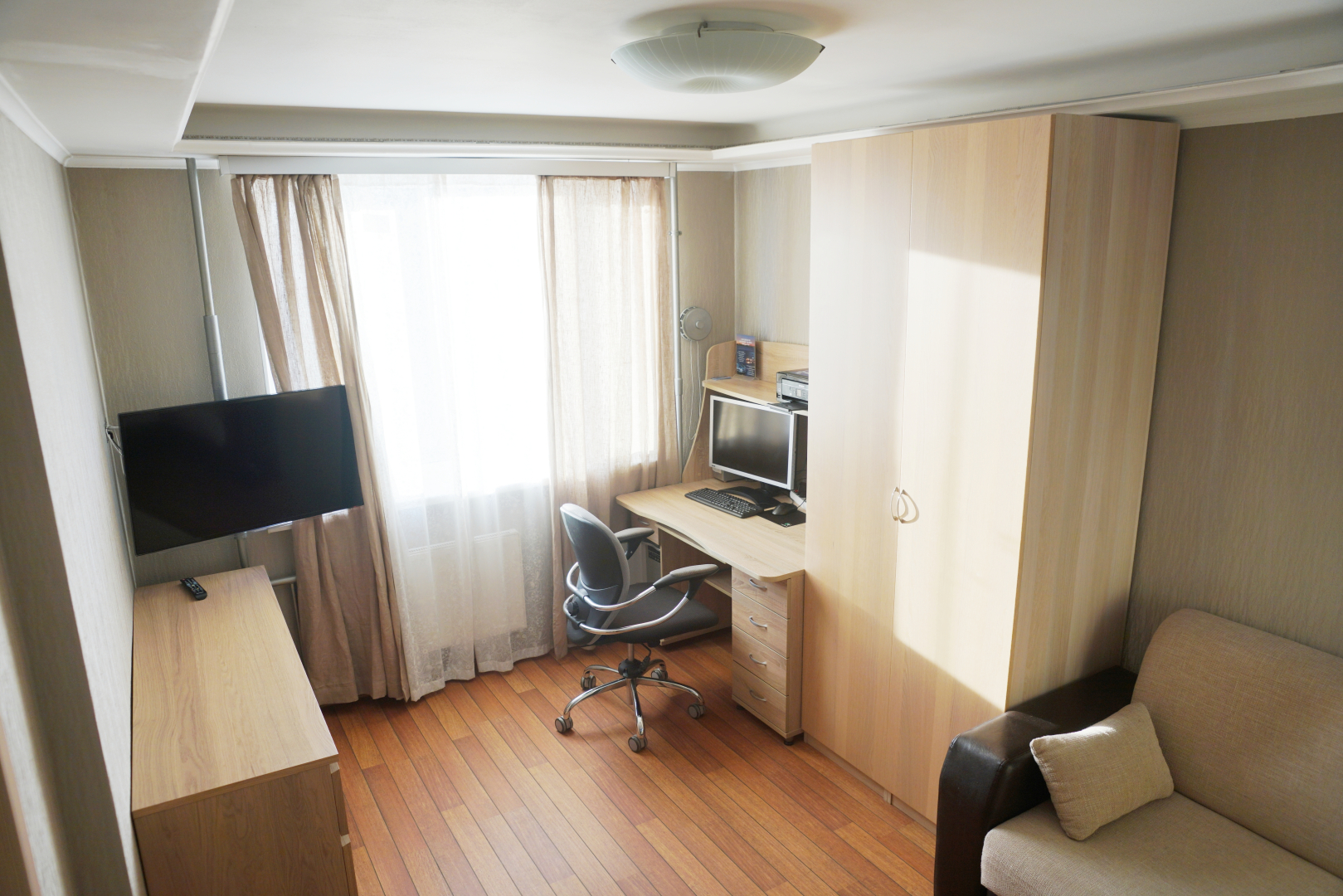 Апартаменты бизнес комфорт. Панорама города  с 26 этажа