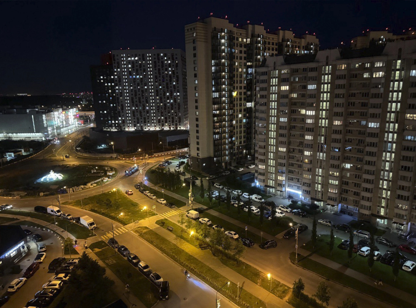 Квартира с панорамным остеклением и дизайнерским ремонтом