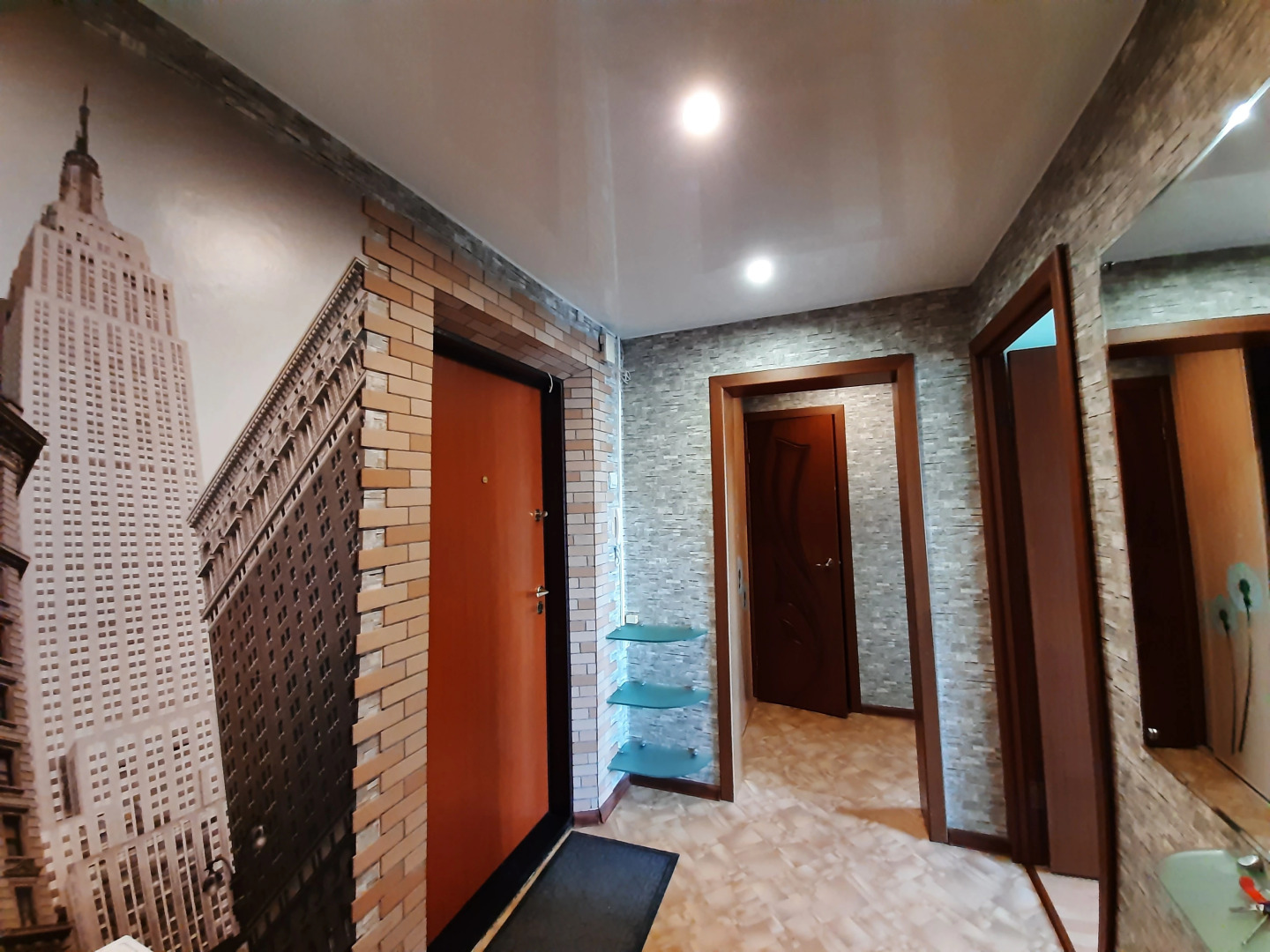 Апартаменты Уютная современная 2х-комнатная квартира