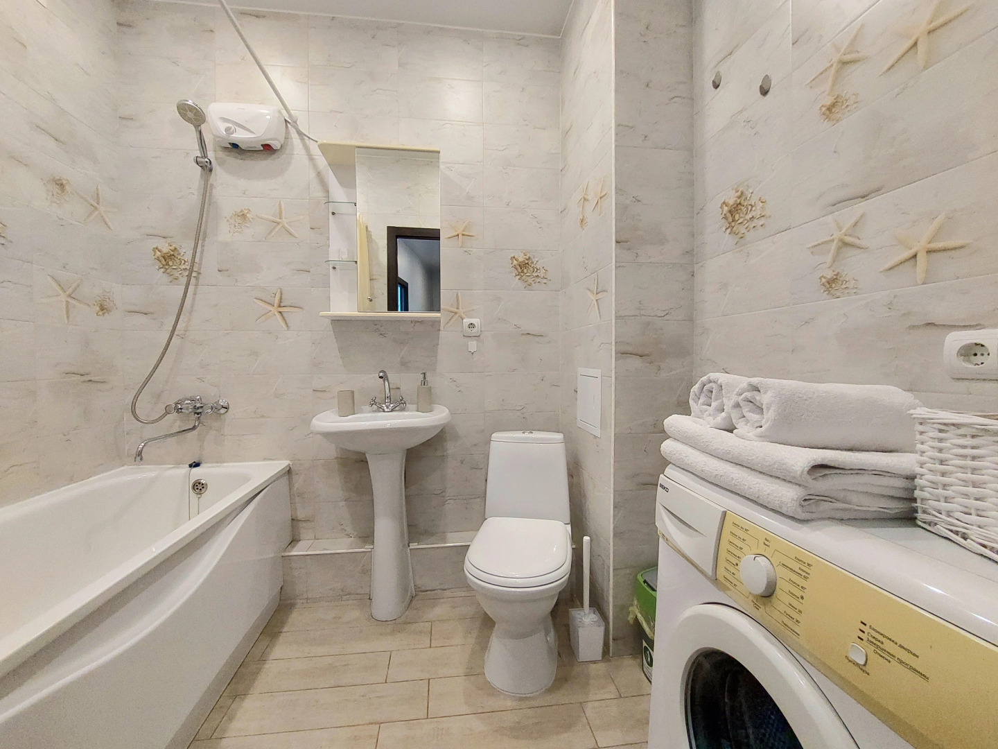 Апартаменты на проспекте Обуховской Обороны 110