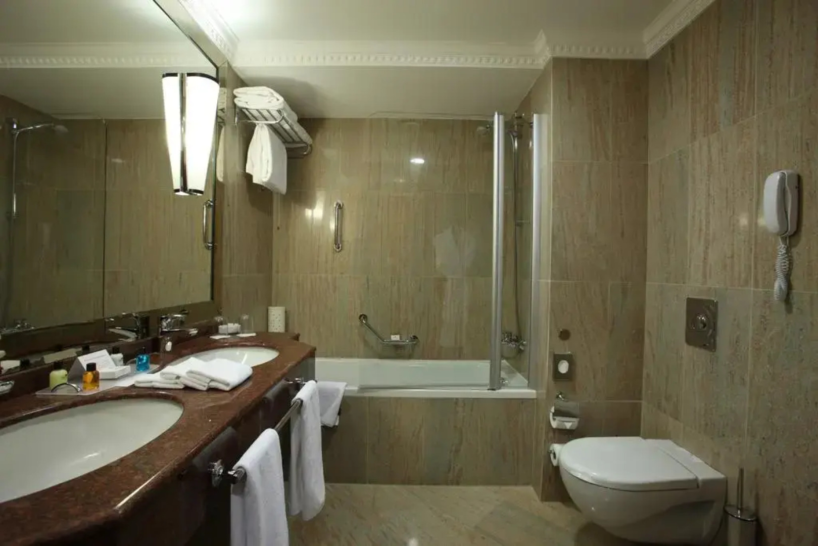 Отель Crowne Plaza Minsk