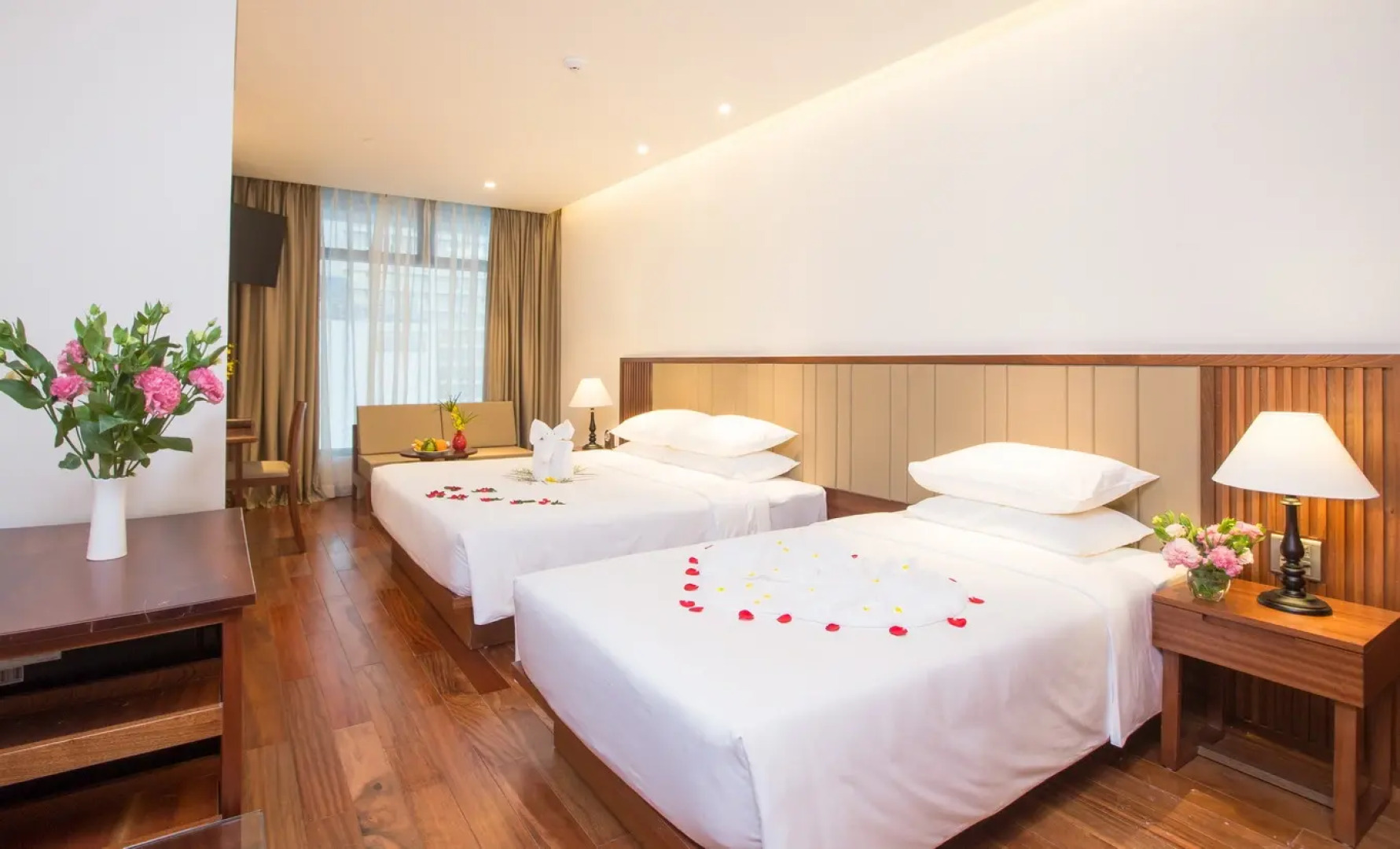 Отель Green Beach Nha Trang