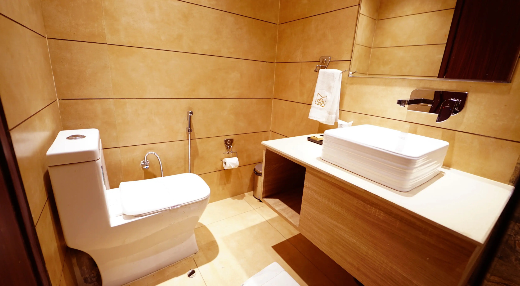 Отель Maplewood Premier