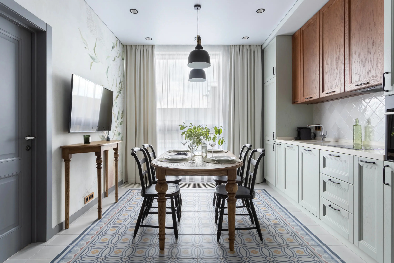 Отель Leon Estate