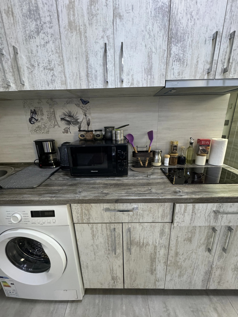 Апартаменты Modern and Comfortable Apartment