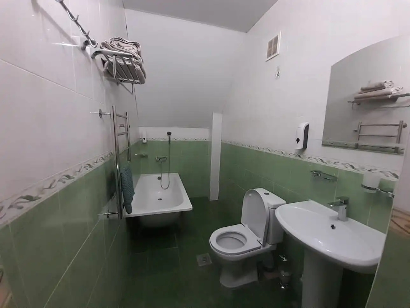 Отель Вираж