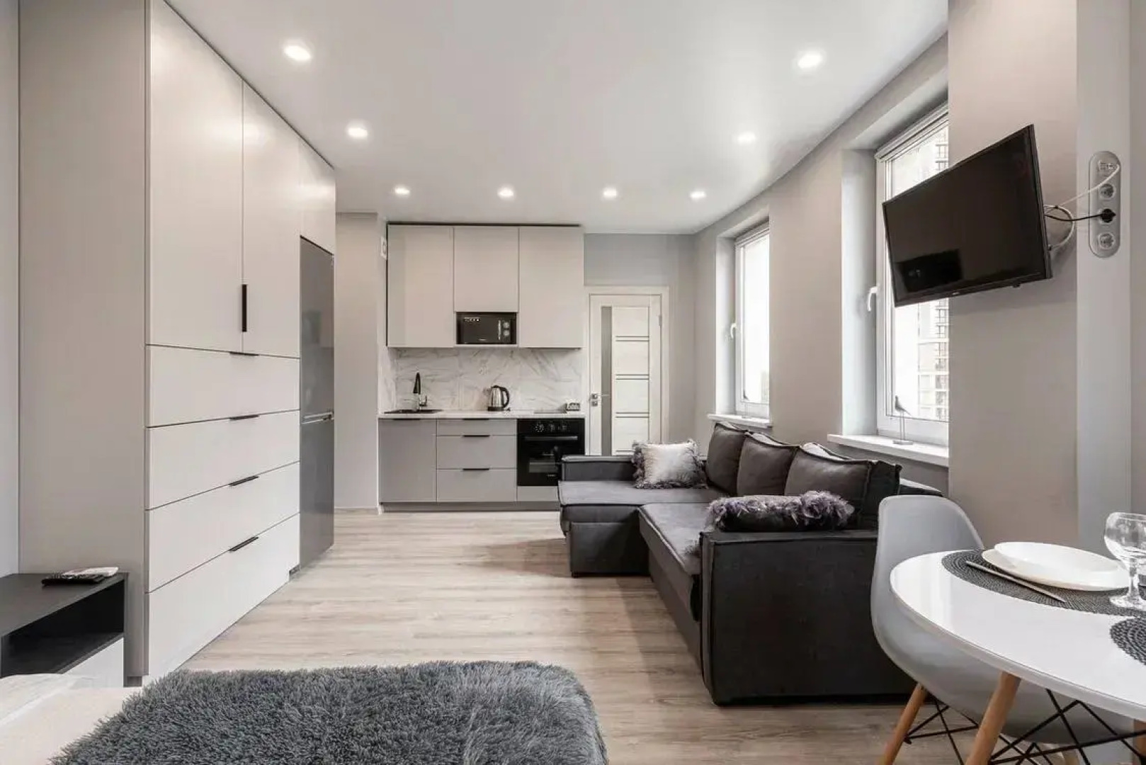 Апартаменты Дизайнерская Студия Паула с видом на парк Челюскинцев