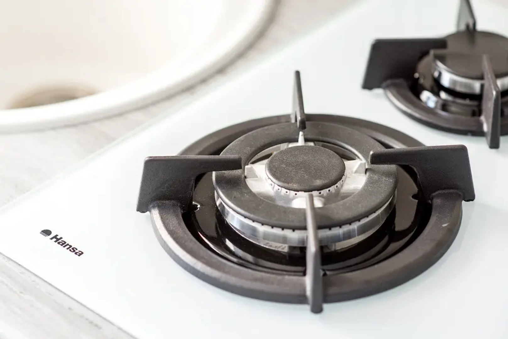 Апартаменты Тихая студия 38кв.м,напротив Центрального Парка,вокзал пешком