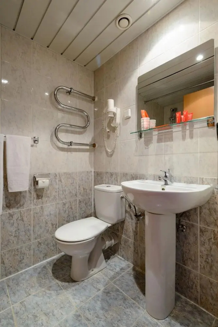 Азимут Отель Мирный