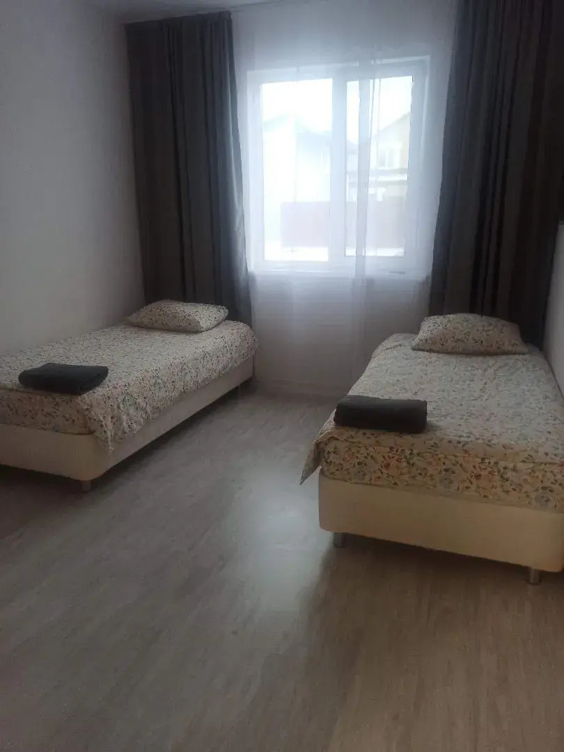 Апартаменты Вместительные Двухкомнатные  №2 в Новом Доме для Проживания от 1 до 4 Человек