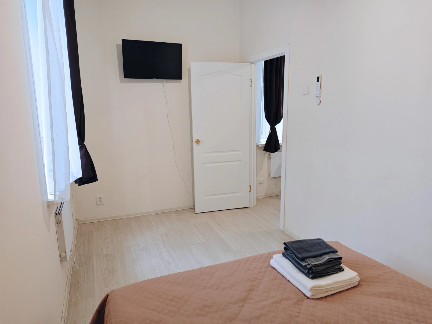 Квартира с отдельной спальней 122