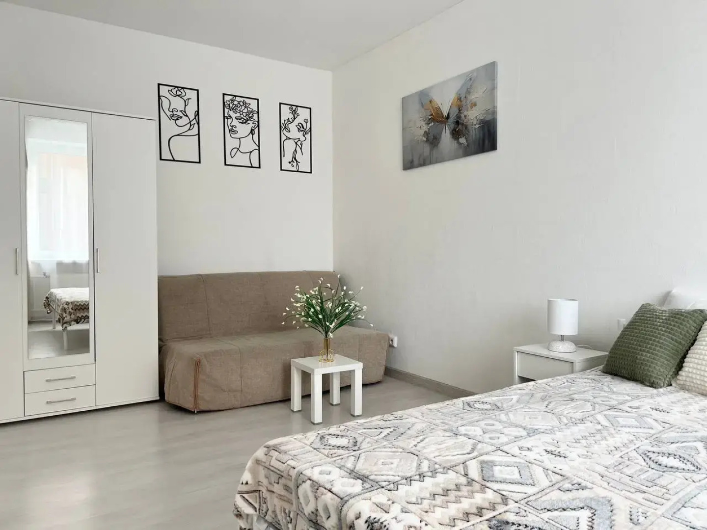 Квартира Всё важное рядом! Метро, ТЦ, больница им. РР.Вредена