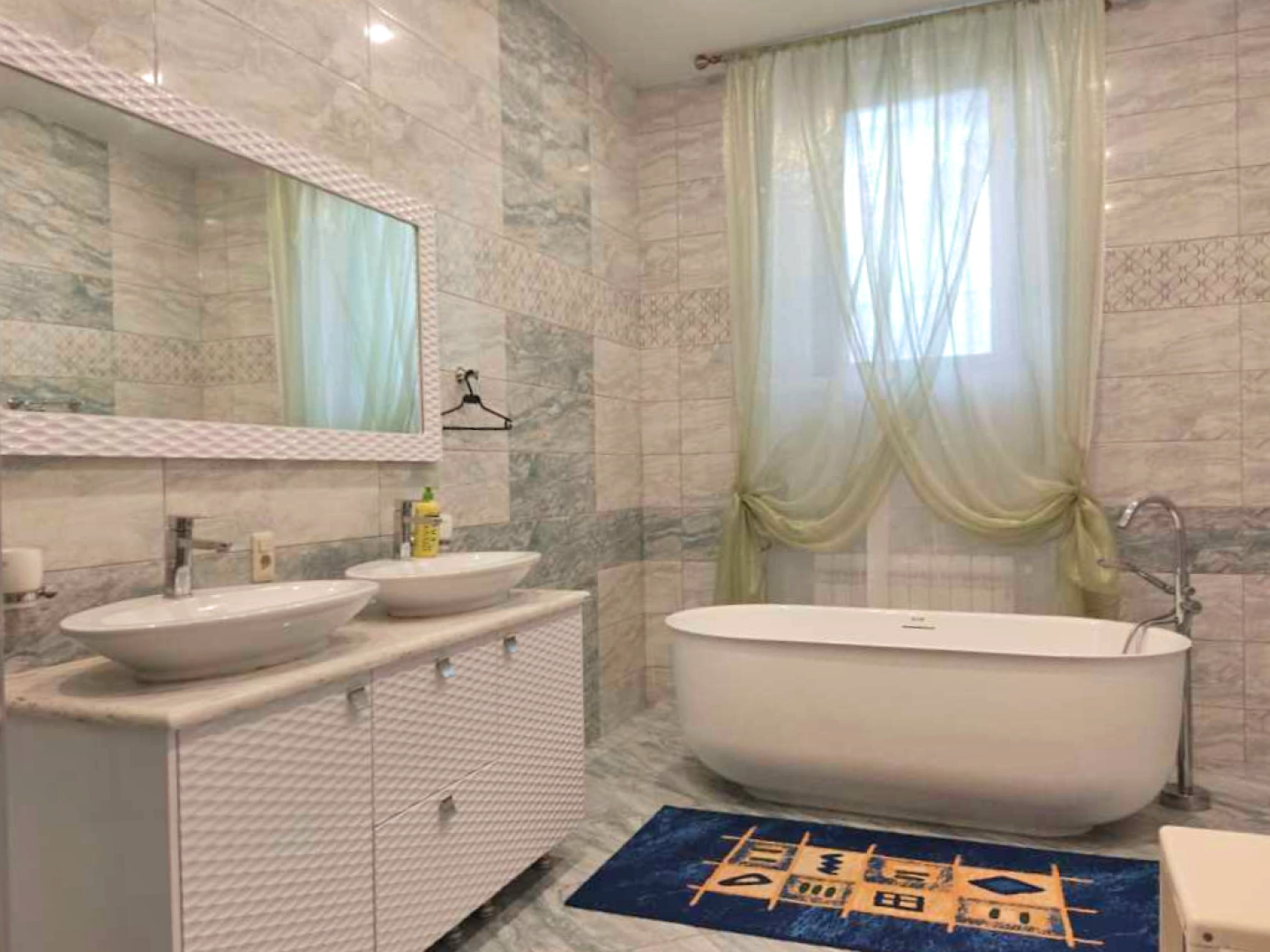 Частный Дом с Беседкой на Проспекте Дзержинского 25