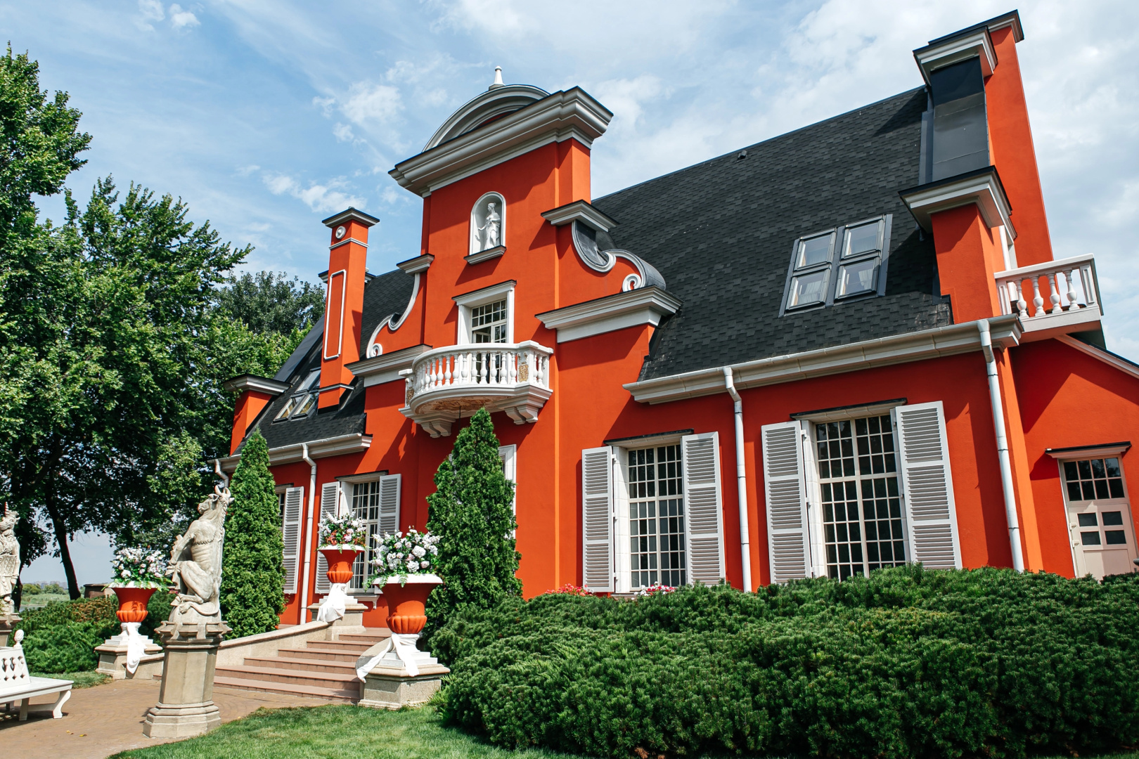 Отель Old House Resort & Spa
