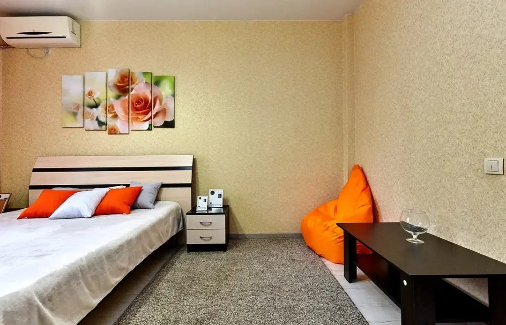 Апартаменты Орандж в пгт Яблоновский, Yana Apart