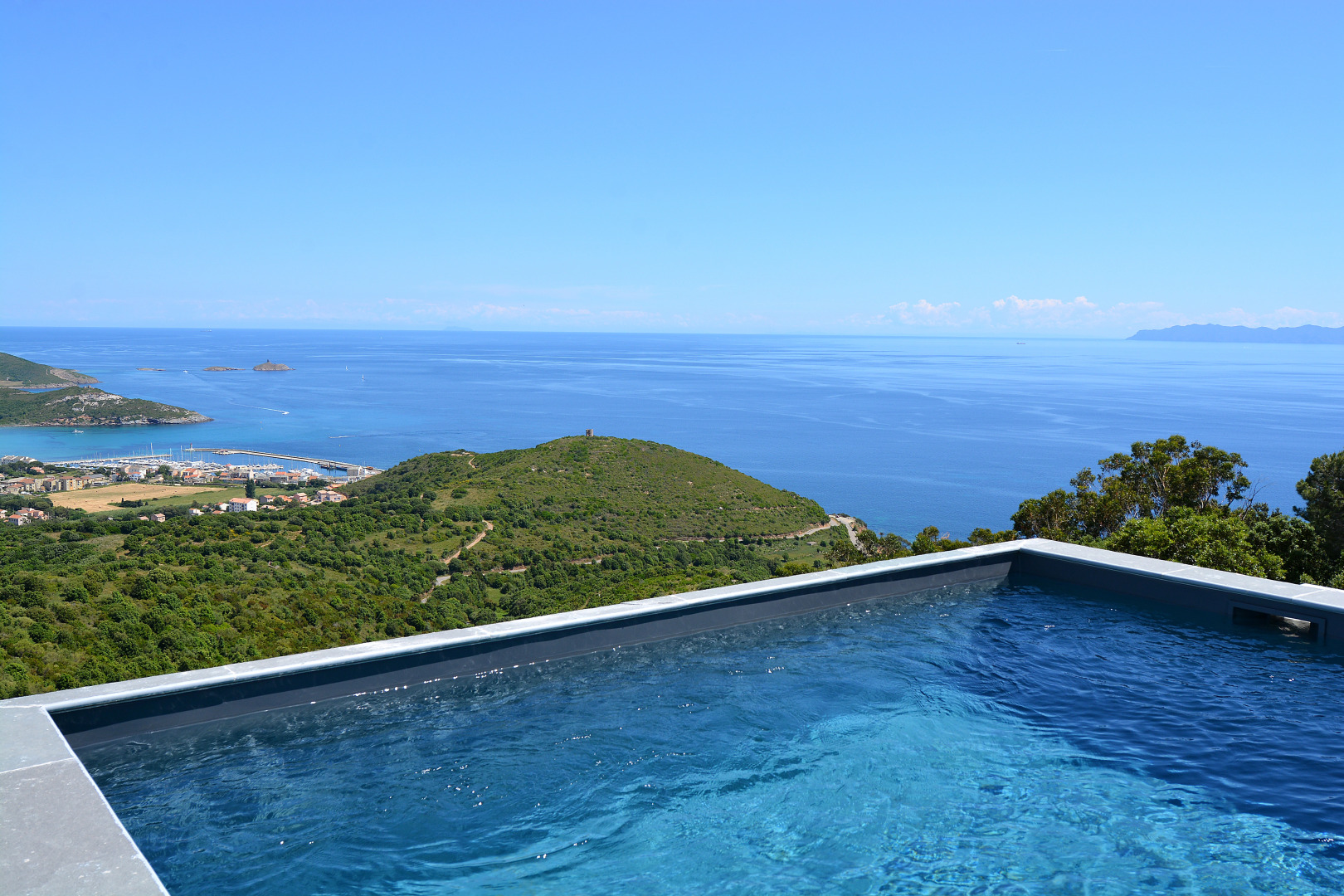 Отель Le Tomino