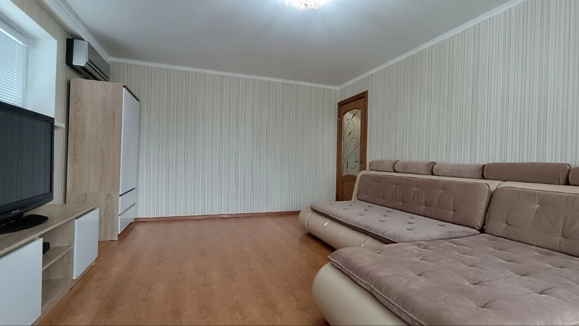 Квартира Изолированные Спальня и Гостиная с Балконом и Видом на Гору Машук на Мира 3535