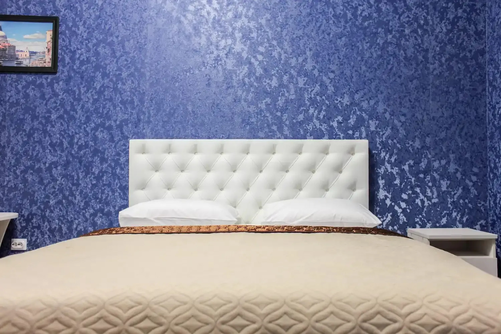 Отель Джулия