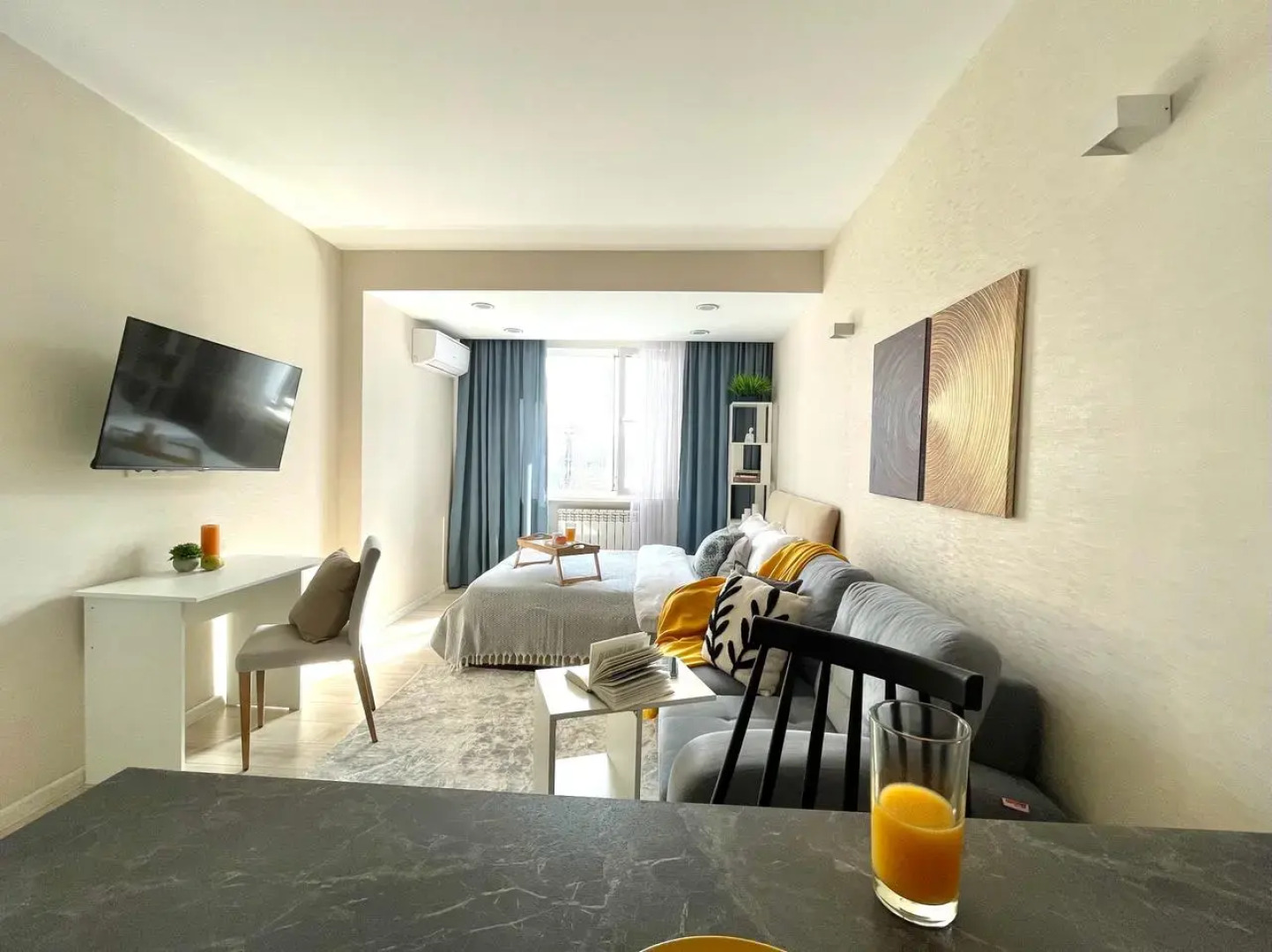 Апартаменты Студия День Ночь с Видом На Горы