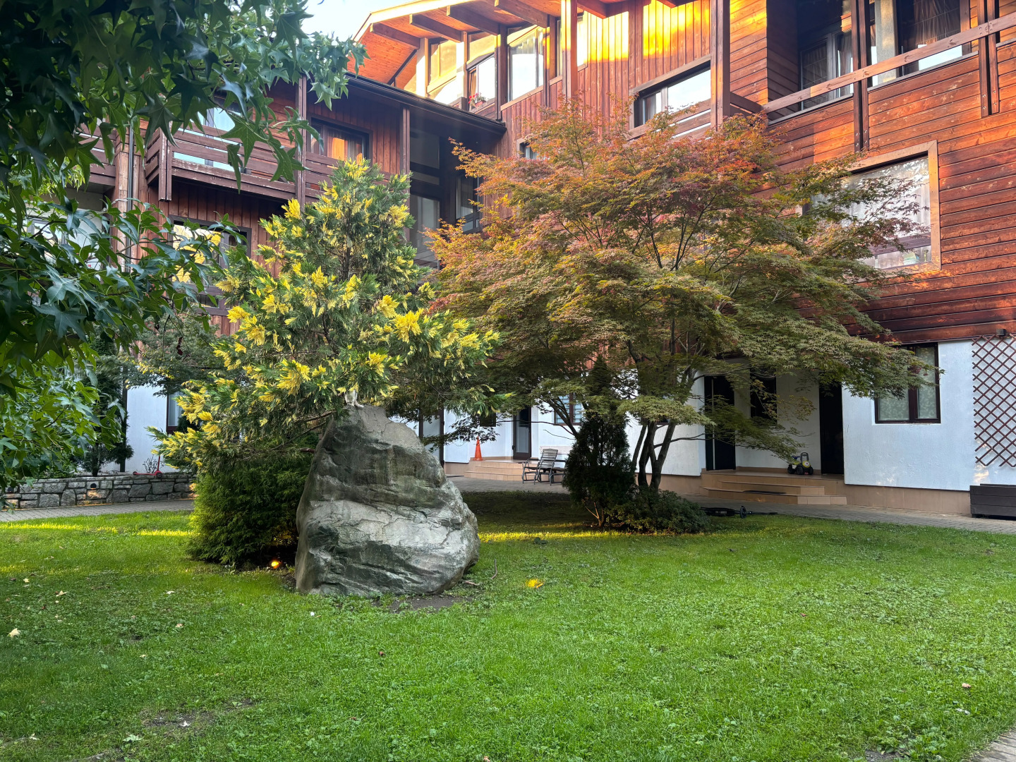 Квартира С отдельной спальней и балконом в центре Поляны