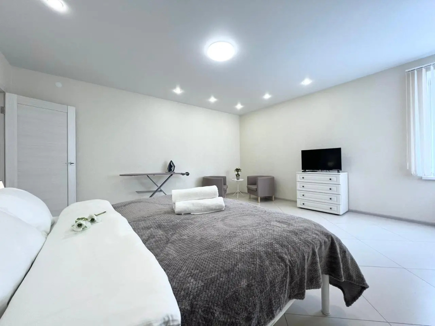 Апартаменты на Тульской 18 Однокомнатные на 4 этаже