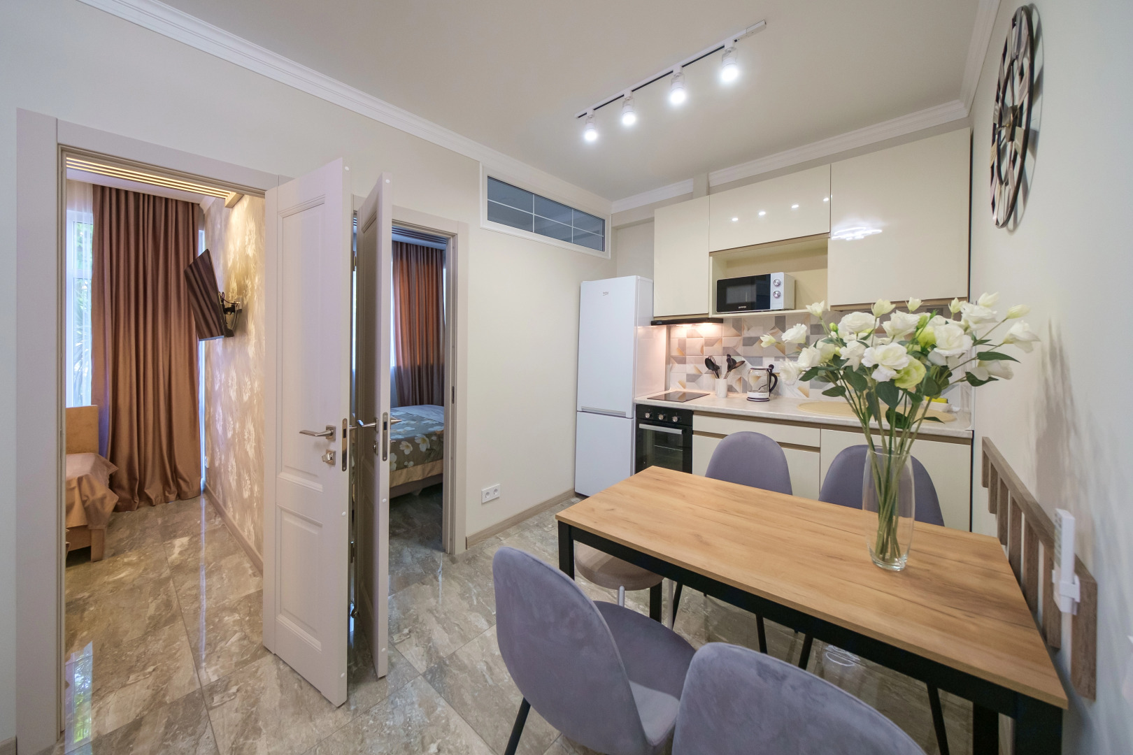 Апартаменты 3-х комнатные  на 1 Береговой линии