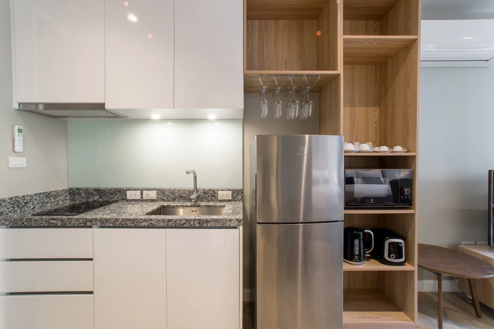 Апартаменты 1-комнатные c выходом к бассейну 10 минут до пляжа Банг Тао DMD-5104