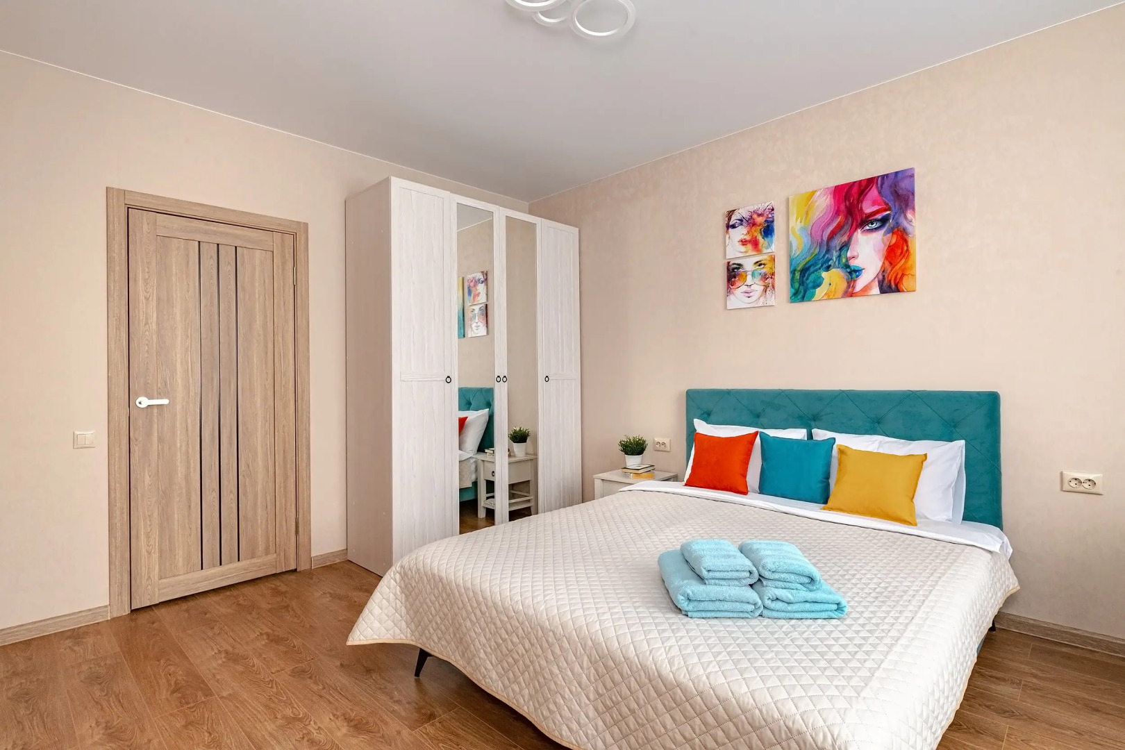 Апартаменты TopHouse на Нейбута 2A двухкомнатные