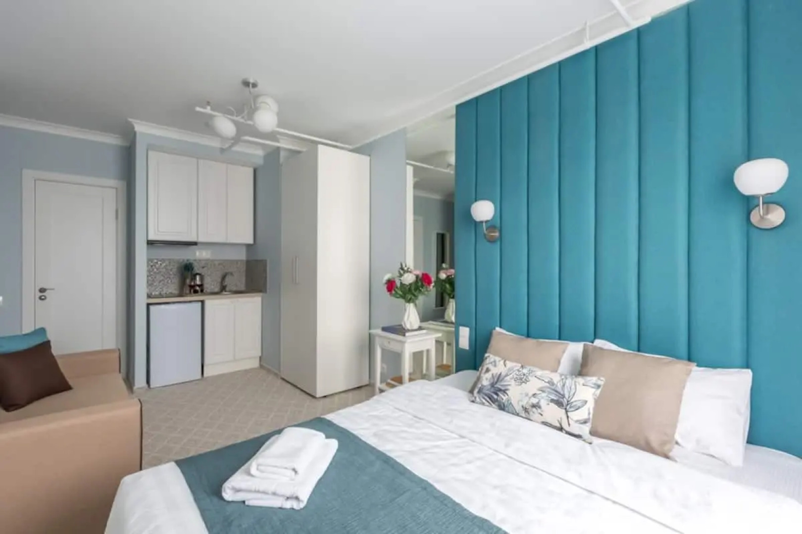 Апартаменты с Джакузи Лазурная