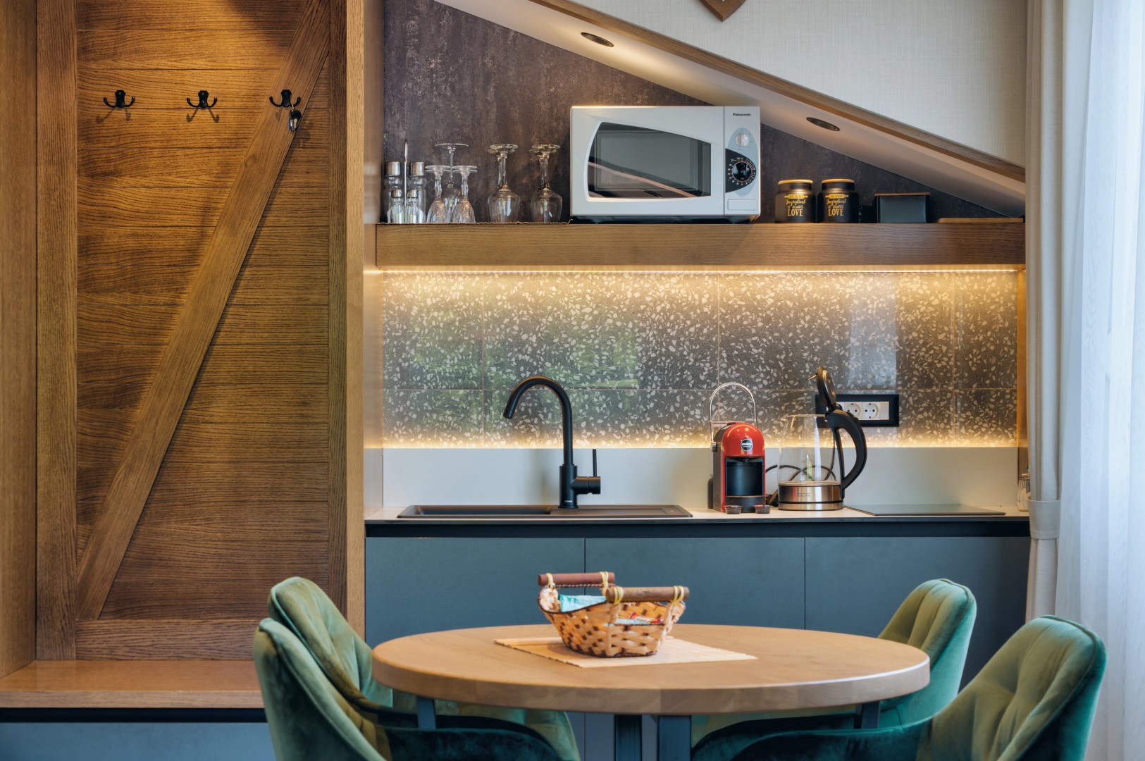 Апартаменты Modern Mountain CENTRAL 18 + garage