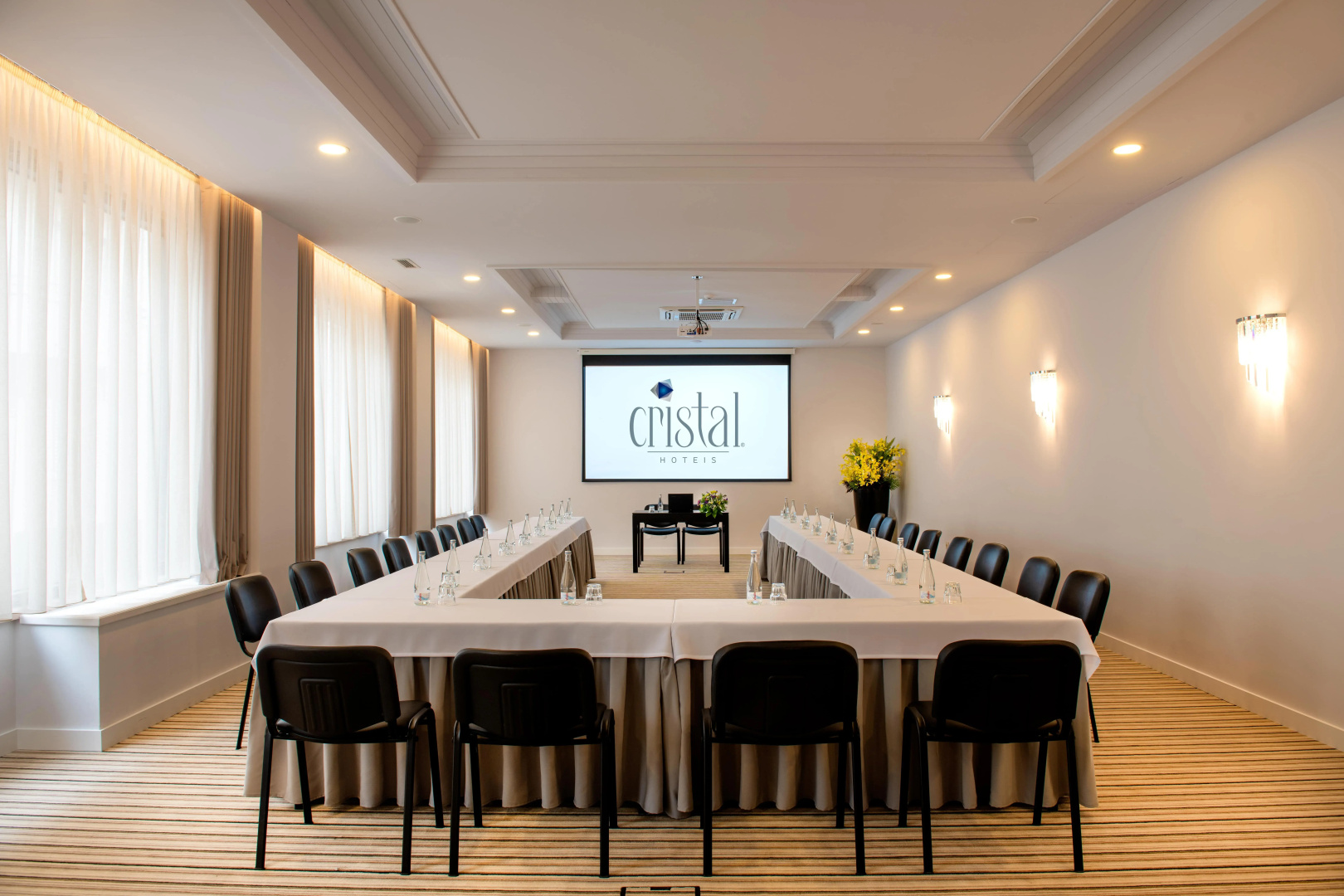 Отель Cristal Setúbal