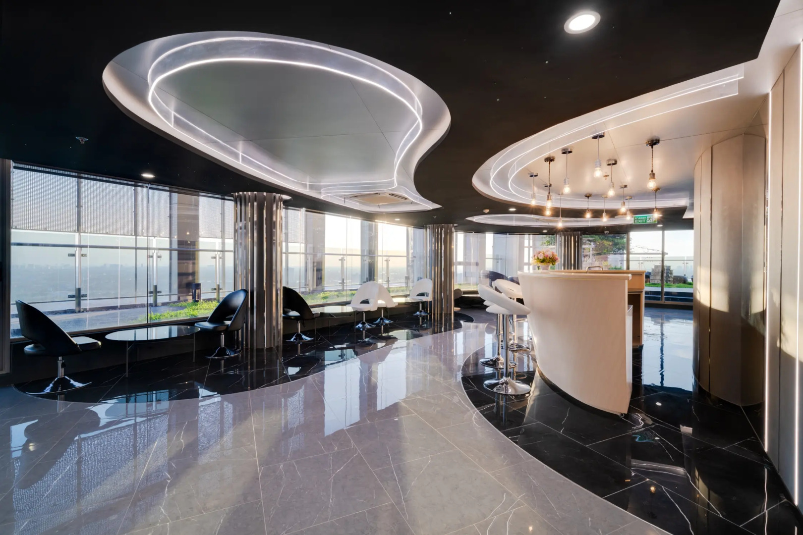 Отель Oakwood Suites Tiwanon Bangkok