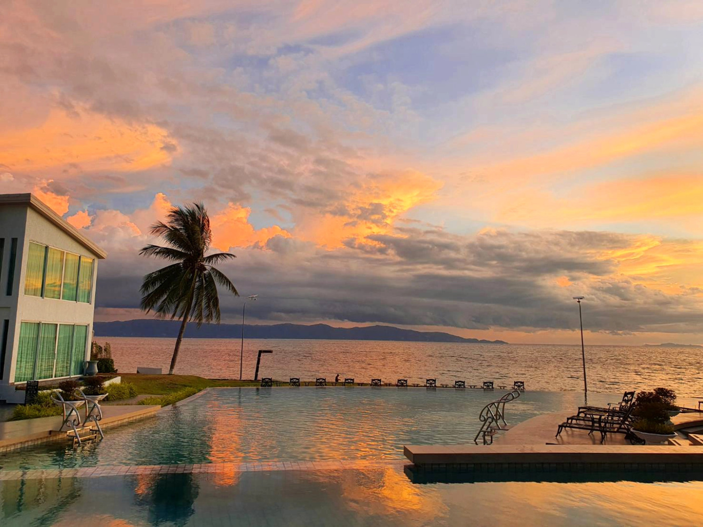 Отель Vannee Golden Sands Resort