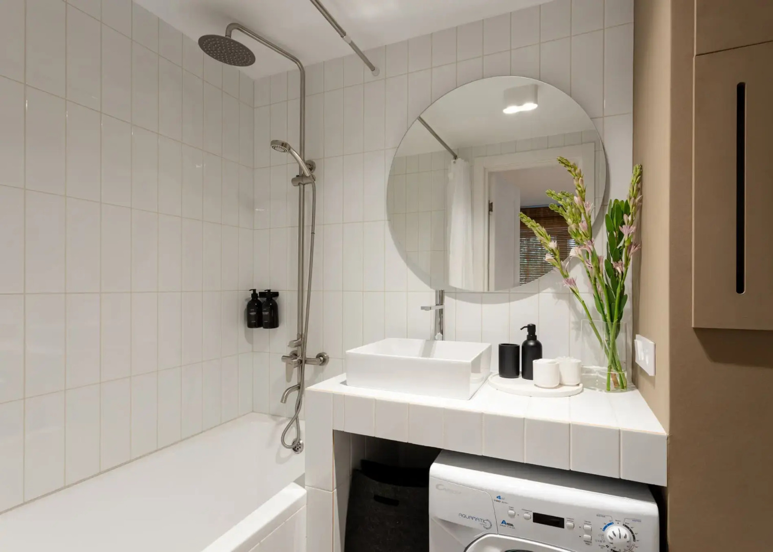 Апартаменты Душевно на Новолучанской 26.1