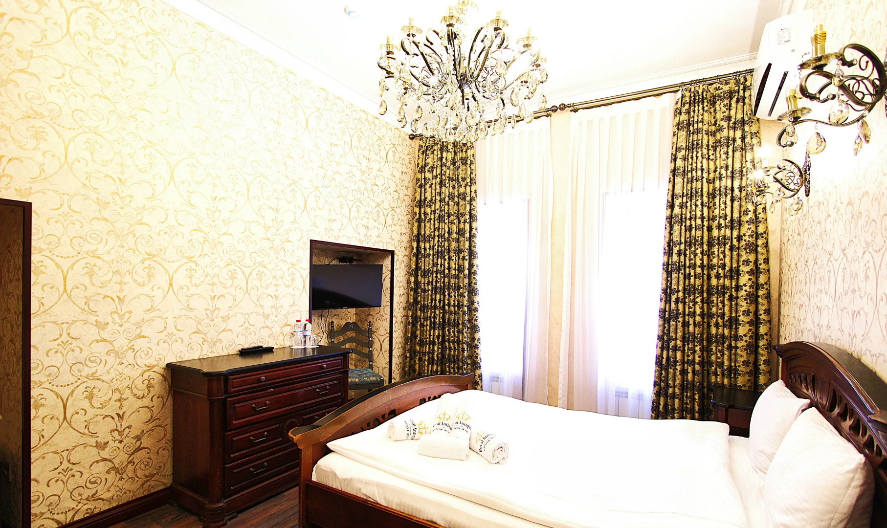 Отель Royal Historical Palace