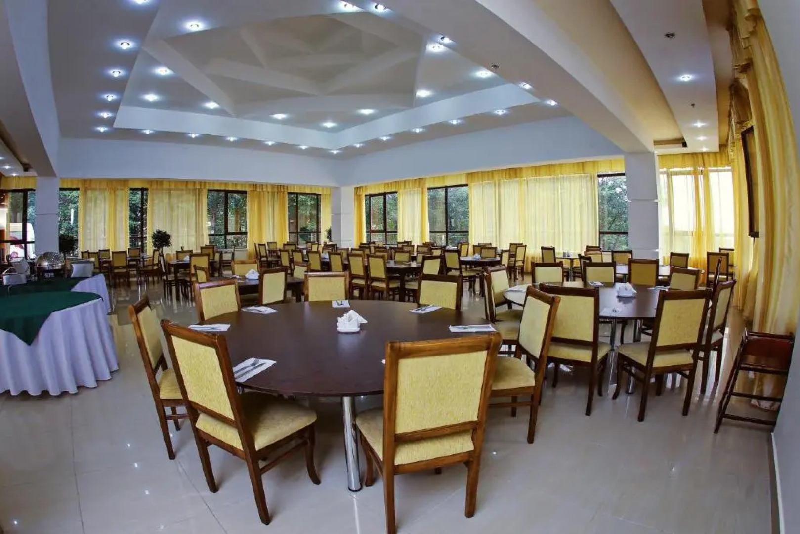 Курортный отель Ani